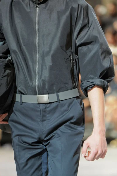 Look 7